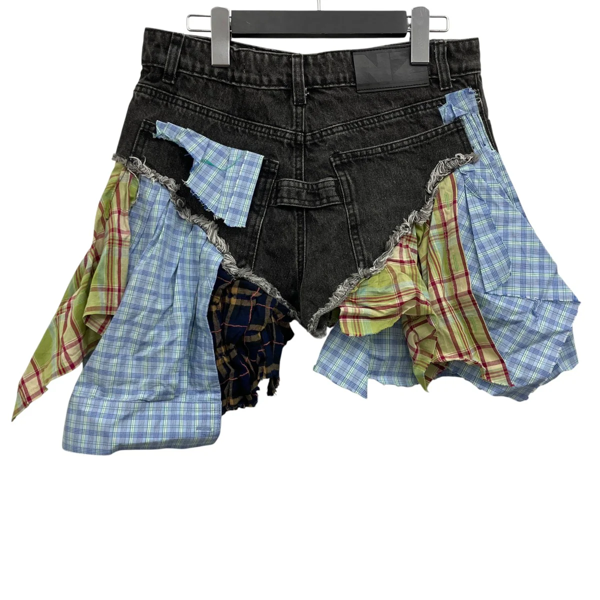 UPCYCLED DENIM SHORTSパッチワークデニムショーツ - Image 2